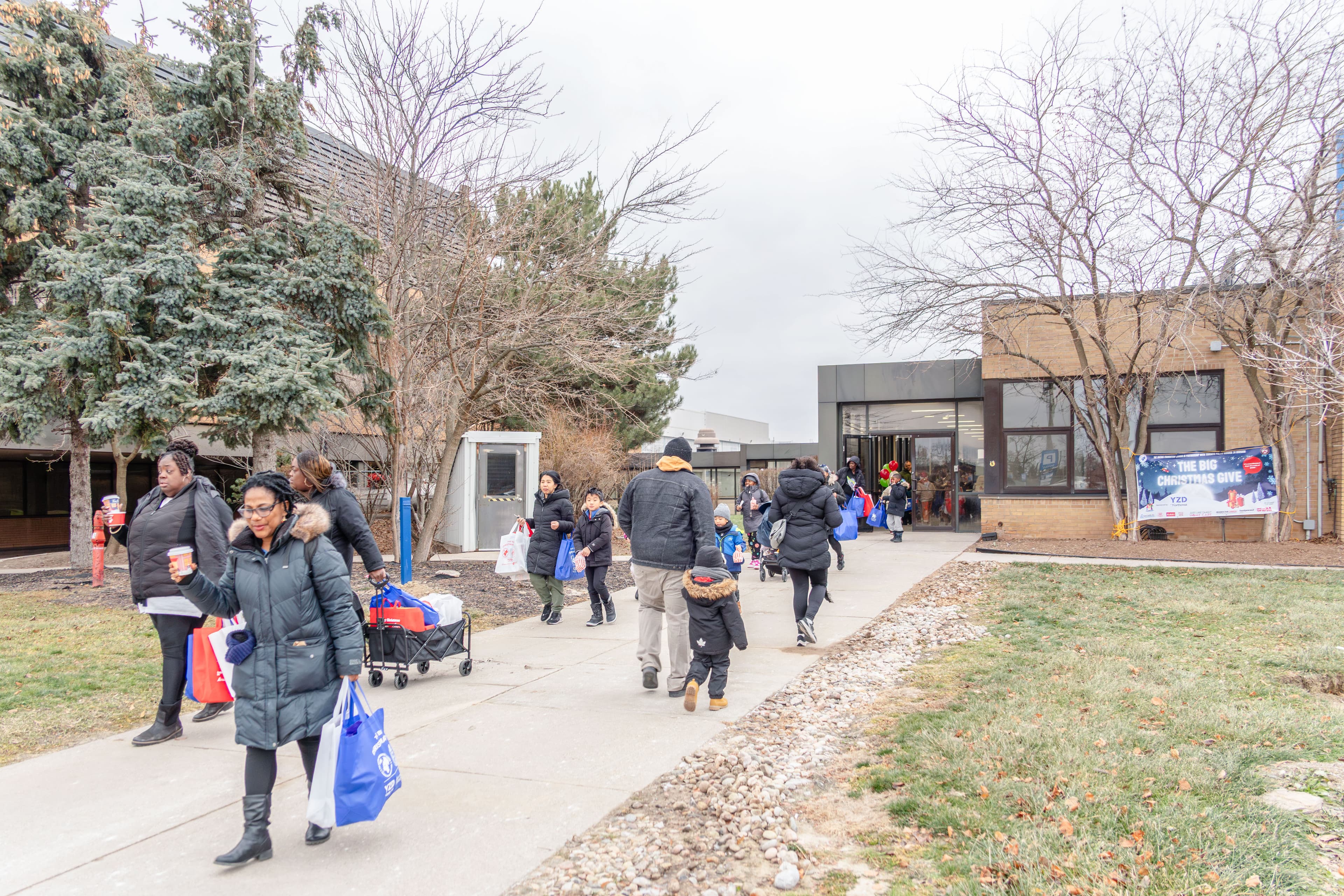 2025 Big Christmas Give Event - Photo 9